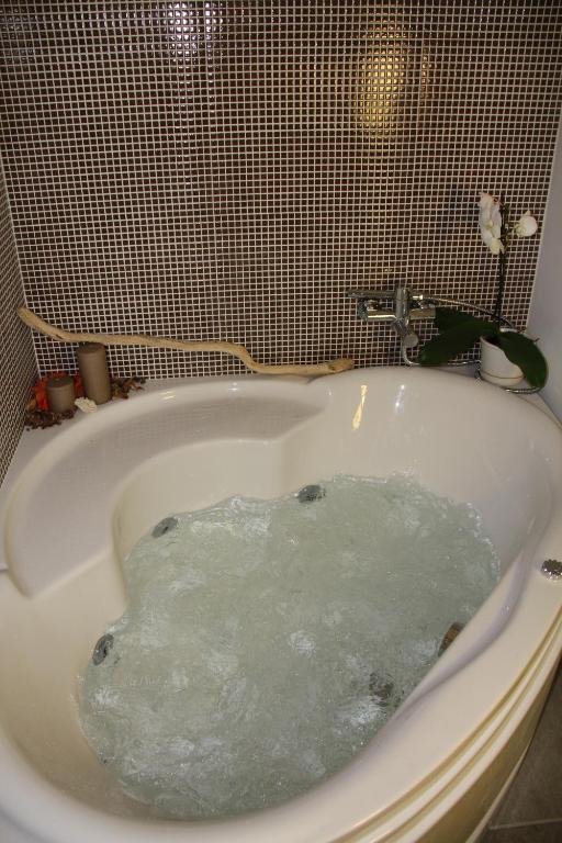 ホテルBcomfort カリアリ 部屋 写真